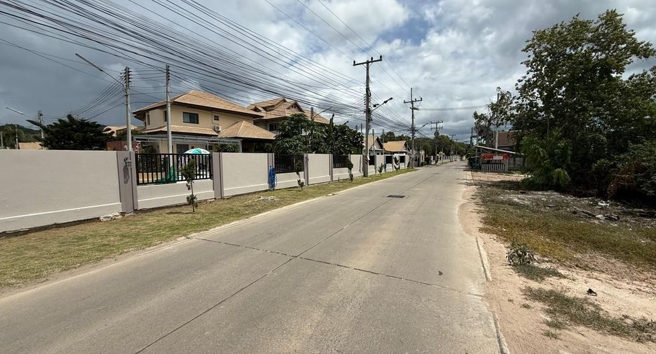 For sale 3 bedrooms villa in Hua Hin, Prachuap Khiri Khan