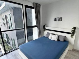 For sale 1 bed condo in Khlong San, Bangkok