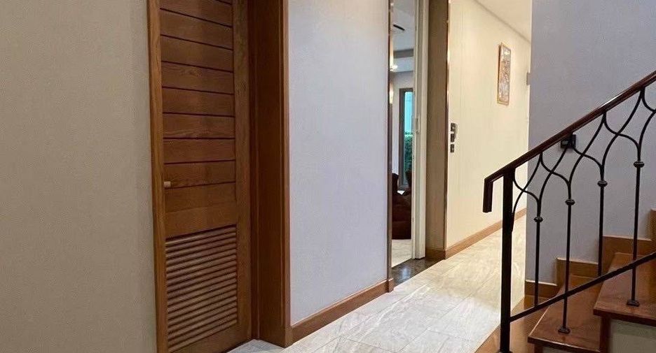 À louer 3 chambres maison à Prawet, Bangkok