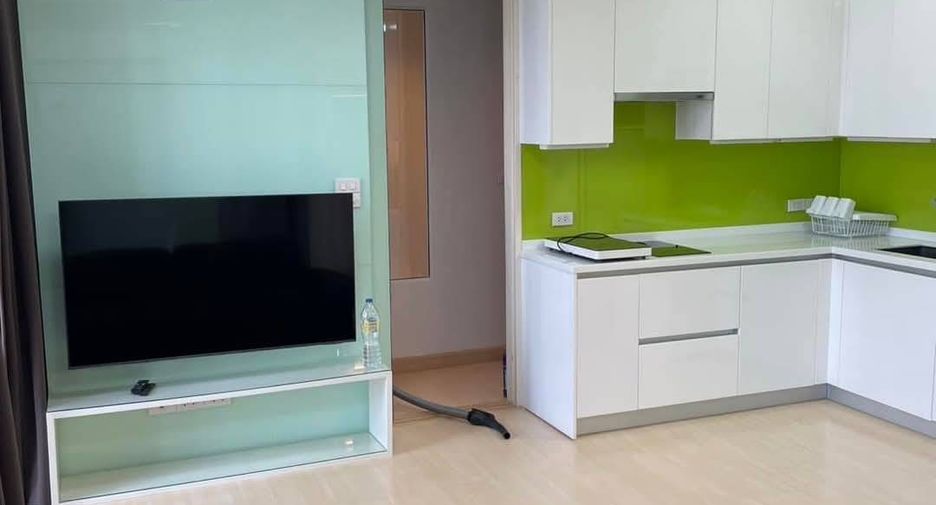 For rent 2 bedrooms condo in Bang Na, Bangkok