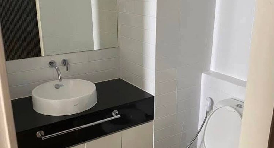 For rent 2 bedrooms condo in Bang Na, Bangkok