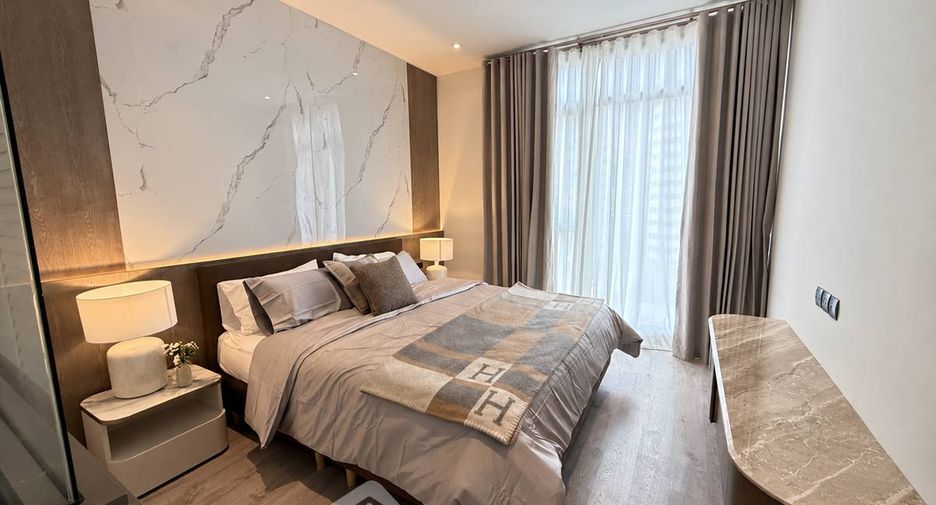 For rent 2 bedrooms condo in Watthana, Bangkok
