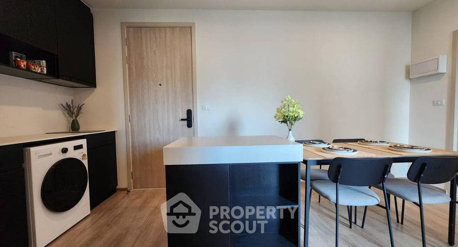 For rent 2 bedrooms condo in Huai Khwang, Bangkok