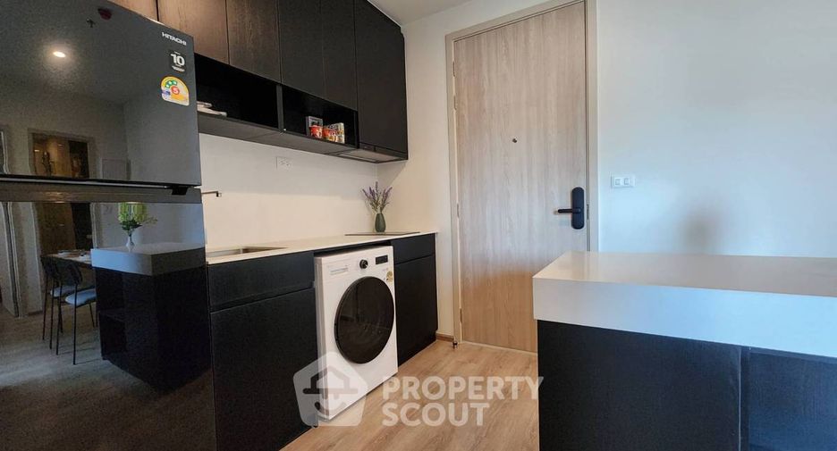 For rent 2 bedrooms condo in Huai Khwang, Bangkok