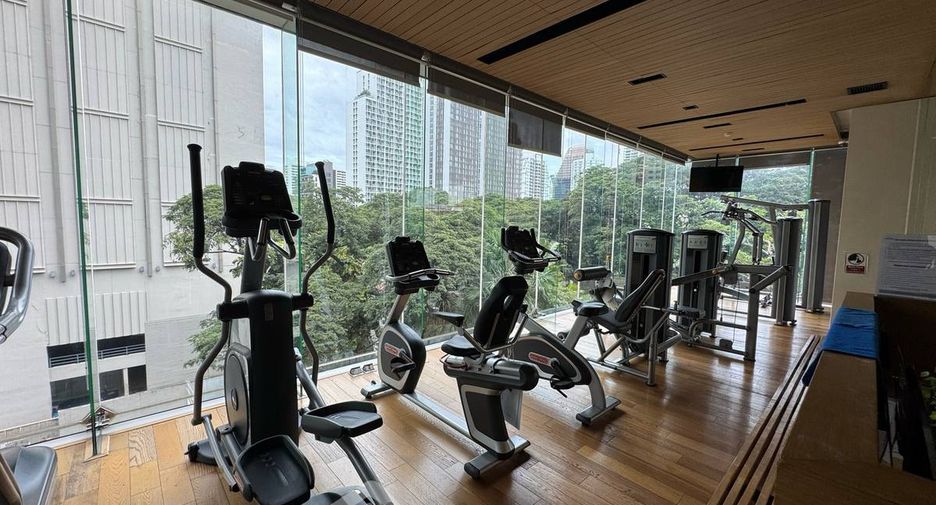 For rent 2 bedrooms condo in Watthana, Bangkok