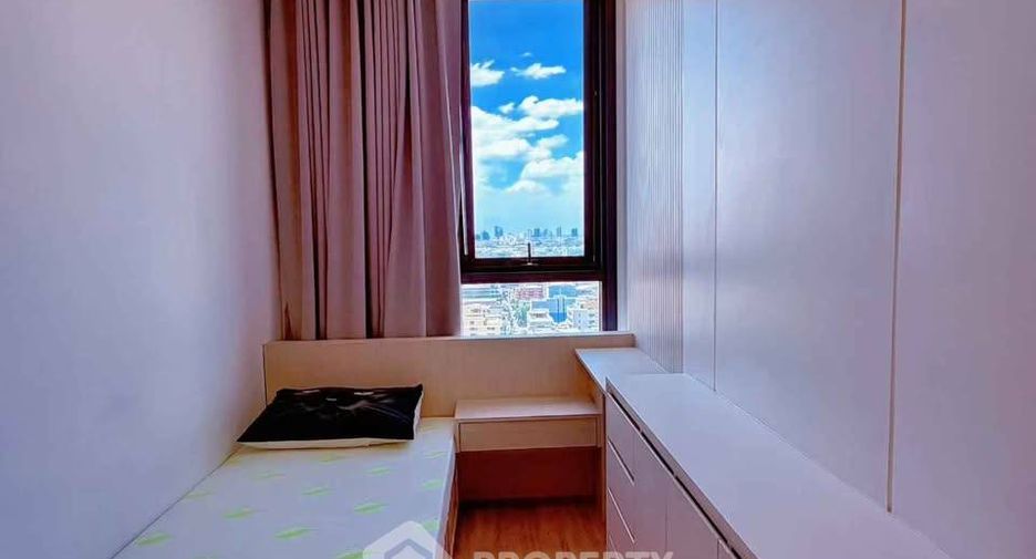 For rent 3 bedrooms condo in Ratchathewi, Bangkok
