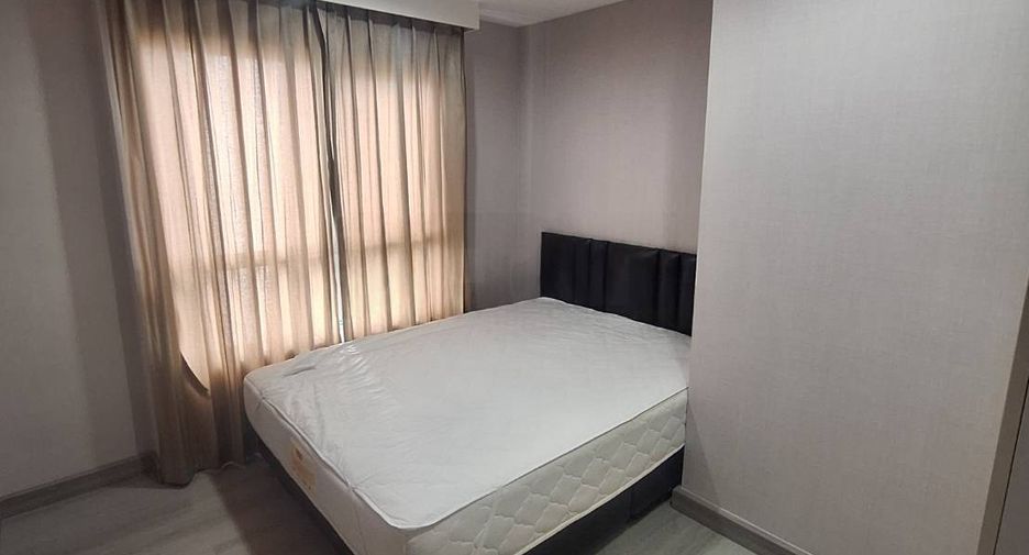 For rent 3 bedrooms condo in Huai Khwang, Bangkok