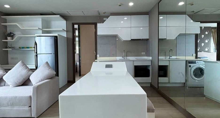 Wohnung zur Miete mit 1 Zimmer in Pathum Wan, Bangkok