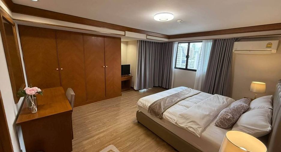 For rent 2 bedrooms condo in Watthana, Bangkok