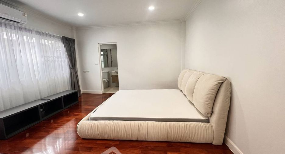 Haus zur Miete mit 4 Zimmer in Saphan Sung, Bangkok