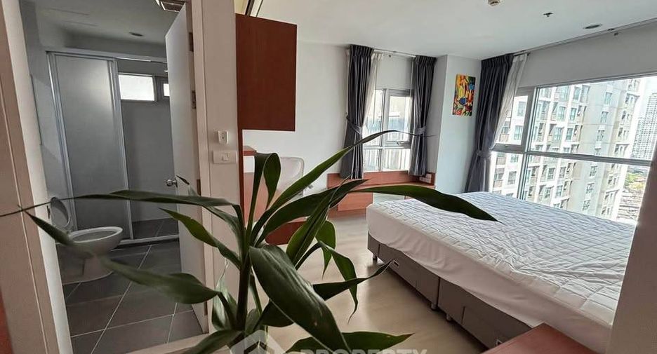 For rent 2 bedrooms condo in Khlong Toei, Bangkok