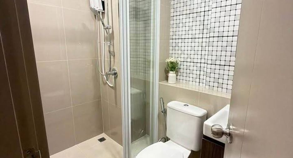 For rent 2 bedrooms condo in Bangkok Yai, Bangkok