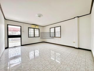 Casa adosada en venta de 4 habitaciones en Mueang Nonthaburi, Nonthaburi