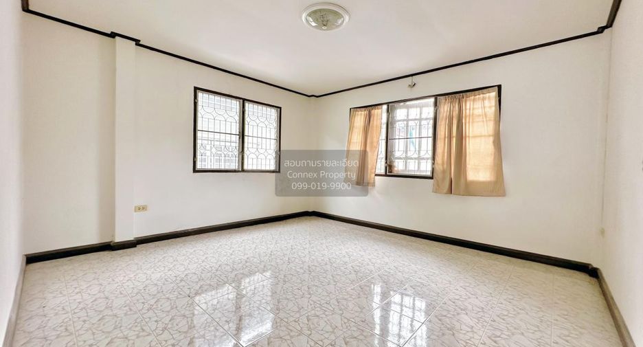 Casa adosada en venta de 4 habitaciones en Mueang Nonthaburi, Nonthaburi