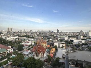 For rent 2 bedrooms condo in Thon Buri, Bangkok