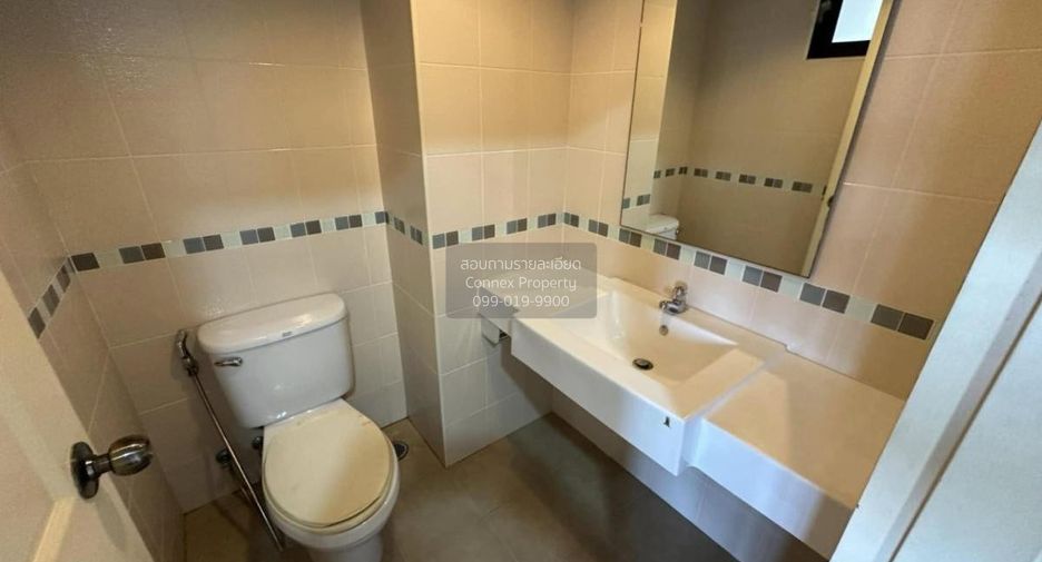 For rent 2 bedrooms condo in Thon Buri, Bangkok