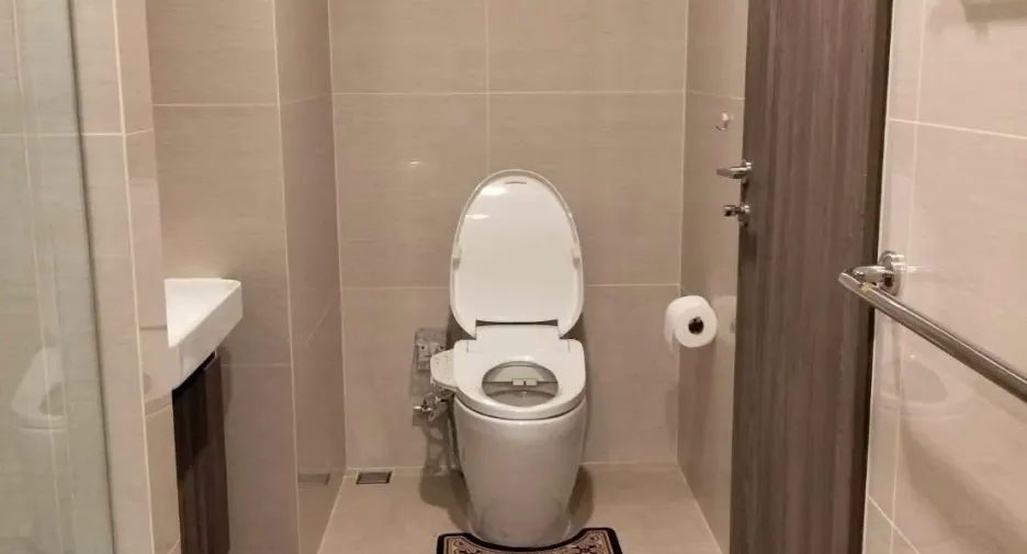 For sale and for rent 1 bed condo in Bang Na, Bangkok