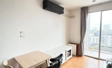 Wohnung zur Miete mit Studio in Khlong San, Bangkok