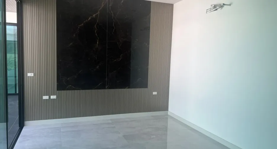 For sale 6 bedrooms villa in Bang Lamung, Chonburi