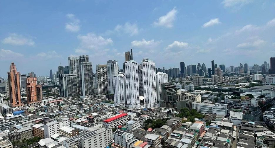 Wohnung zur Miete mit 2 Zimmer in Khlong Toei, Bangkok