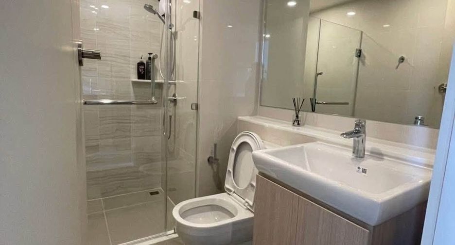 Wohnung zur Miete mit 2 Zimmer in Khlong Toei, Bangkok