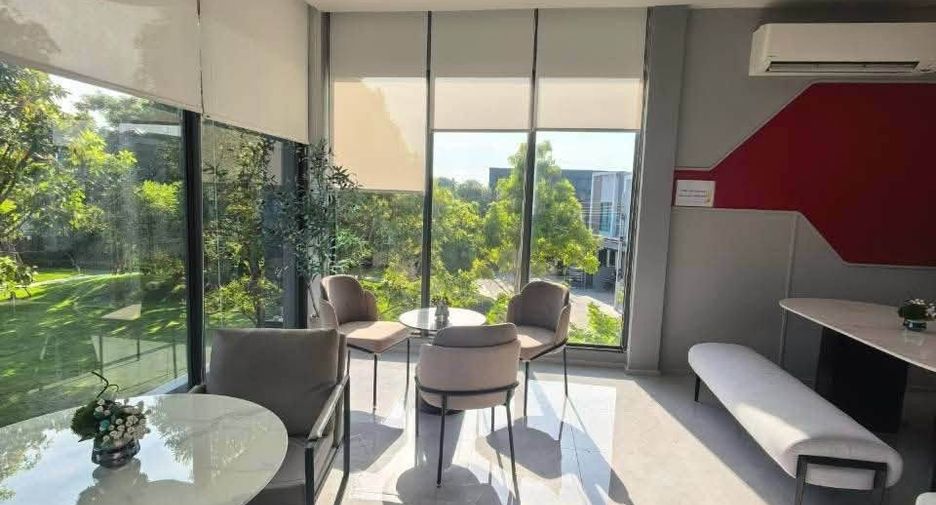 For rent 3 bedrooms townhouse in Bang Phli, Samut Prakan