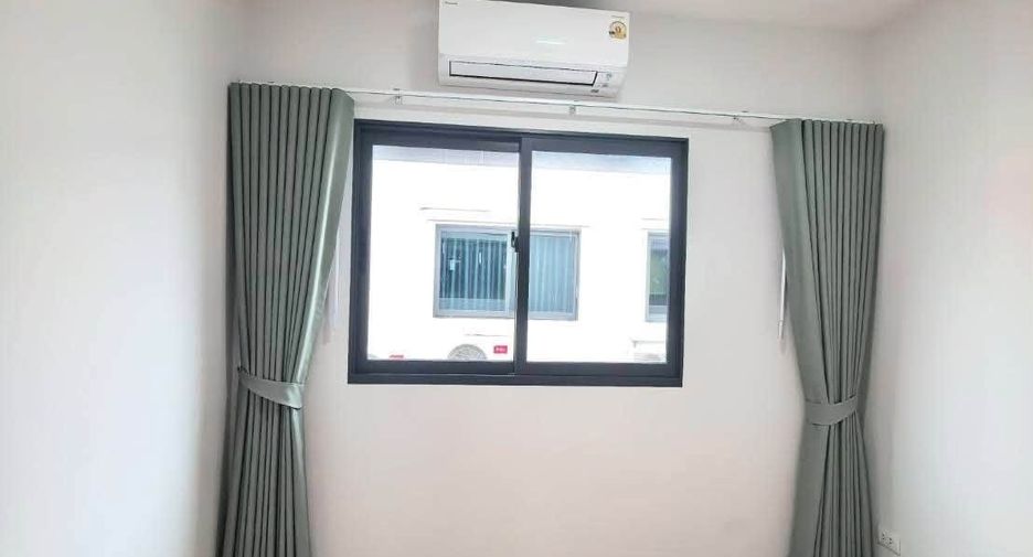 For rent 3 bedrooms townhouse in Bang Phli, Samut Prakan
