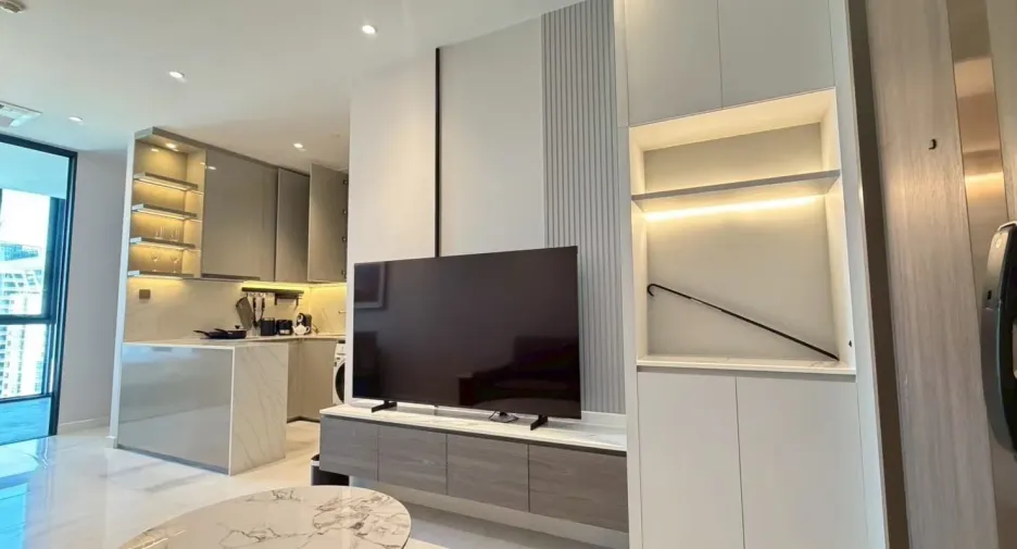 For rent 2 bedrooms apartment in Sathon, Bangkok