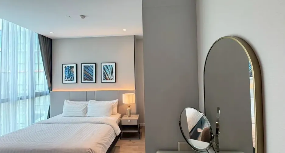For rent 2 bedrooms apartment in Sathon, Bangkok