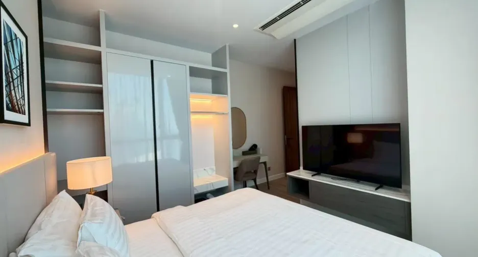 For rent 2 bedrooms apartment in Sathon, Bangkok