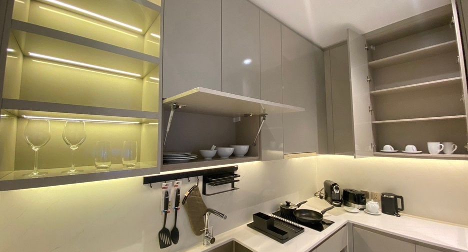 For rent 2 bedrooms apartment in Sathon, Bangkok