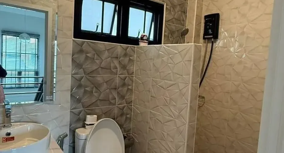 Casa en alquiler de 3 habitaciones en Saraphi, Chiang Mai