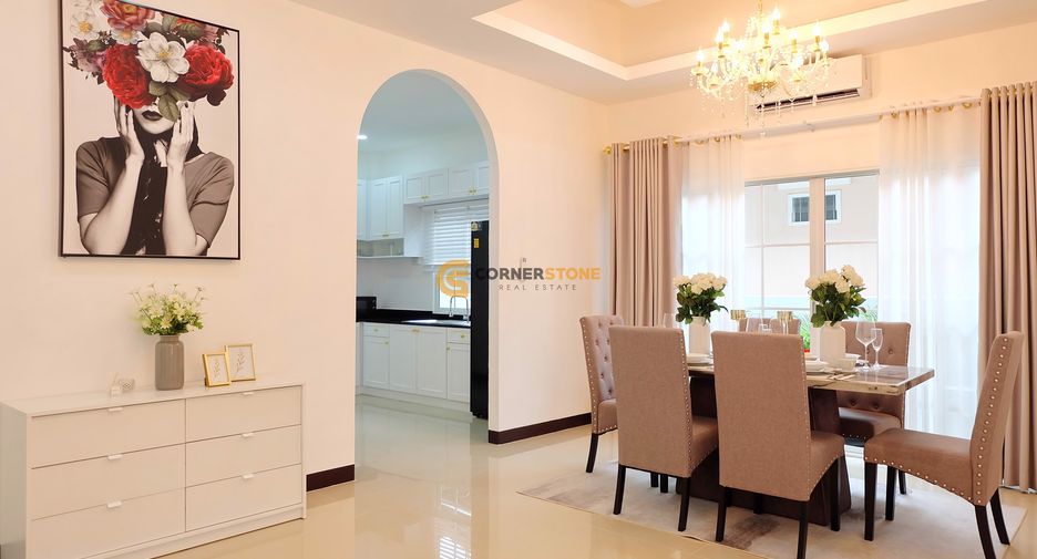 Casa en alquiler de 3 habitaciones en Bang Lamung, Chonburi