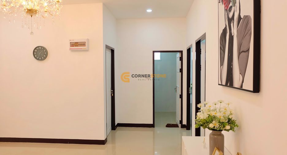 Casa en alquiler de 3 habitaciones en Bang Lamung, Chonburi