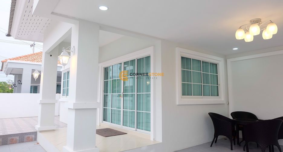 Casa en alquiler de 3 habitaciones en Bang Lamung, Chonburi