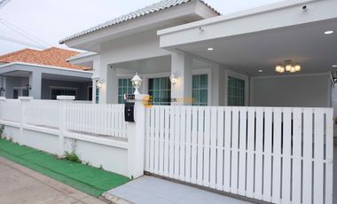 Casa en alquiler de 3 habitaciones en Bang Lamung, Chonburi