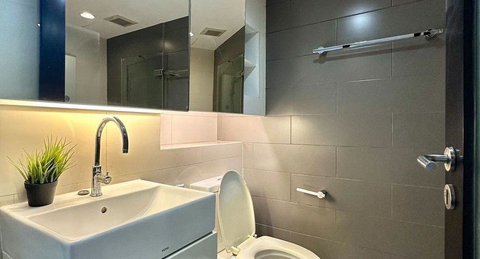 For rent 1 bed condo in Khlong Toei, Bangkok