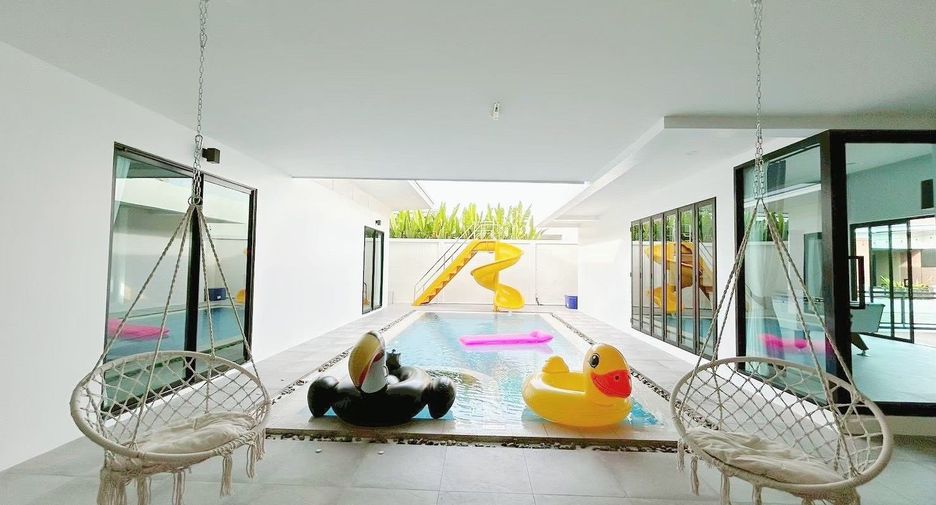 For rent 4 bedrooms villa in Hua Hin, Prachuap Khiri Khan