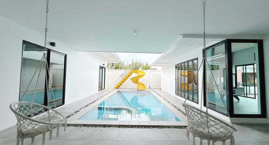 For rent 4 bedrooms villa in Hua Hin, Prachuap Khiri Khan