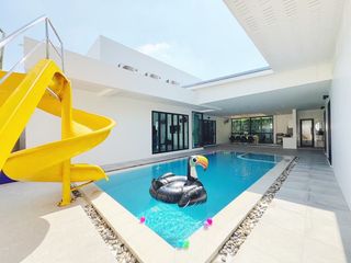 For rent 4 bedrooms villa in Hua Hin, Prachuap Khiri Khan