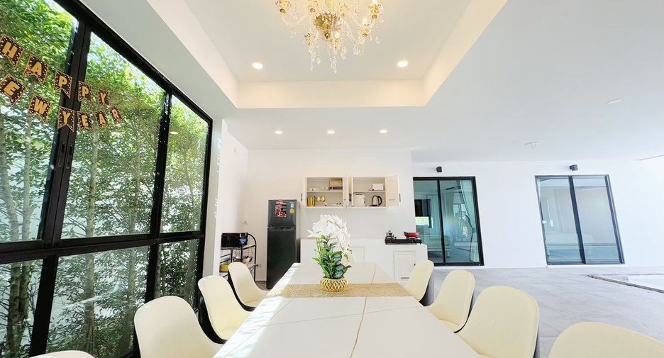 For rent 4 bedrooms villa in Hua Hin, Prachuap Khiri Khan