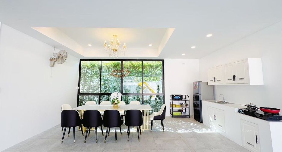 For rent 4 bedrooms villa in Hua Hin, Prachuap Khiri Khan