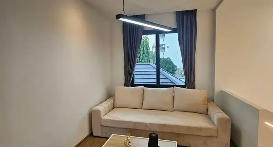 Casa en venta y en alquiler de 5 habitaciones en Phra Khanong, Bangkok