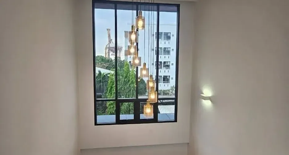 Casa en venta y en alquiler de 5 habitaciones en Phra Khanong, Bangkok