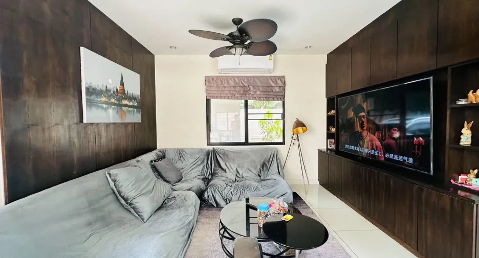 À vendre 4 chambres villa à Hang Dong, Chiang Mai
