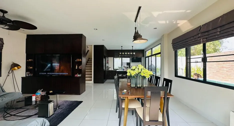À vendre 4 chambres villa à Hang Dong, Chiang Mai