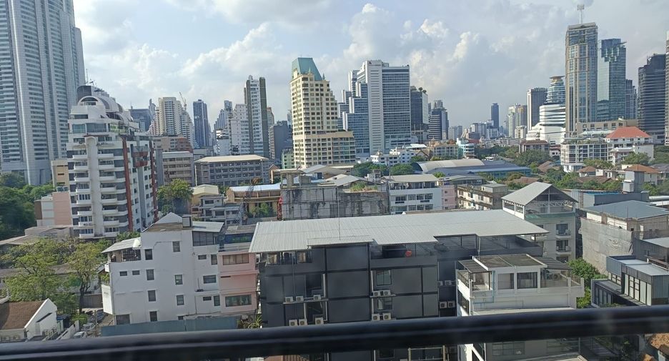 For rent 1 bed condo in Khlong Toei, Bangkok