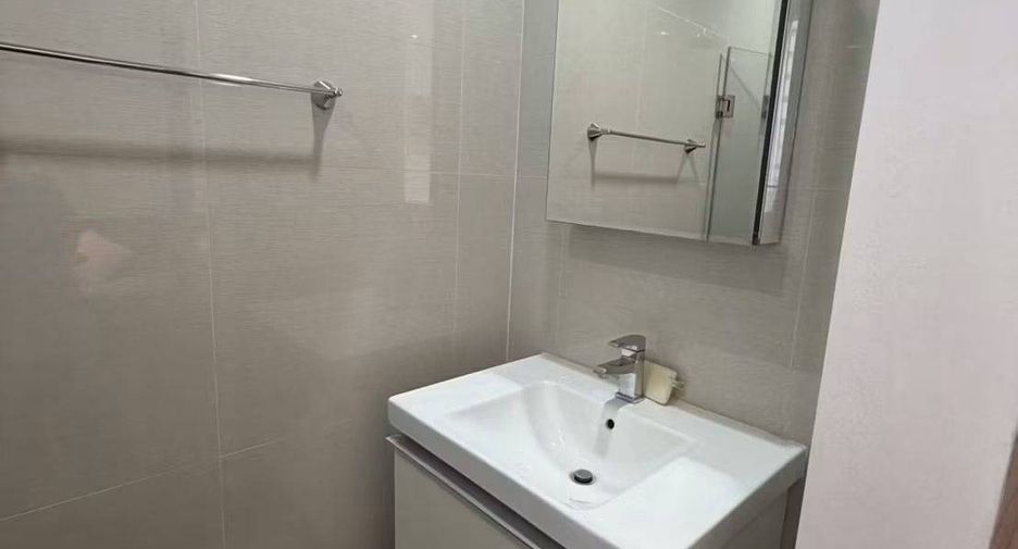 À louer et à vendre 1 chambre condo à Khlong Toei, Bangkok