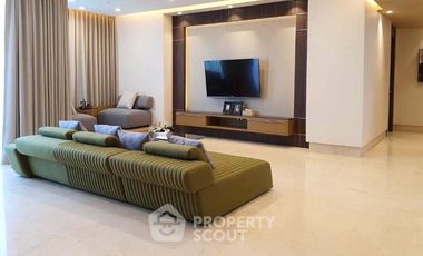 For rent 3 bedrooms condo in Sathon, Bangkok