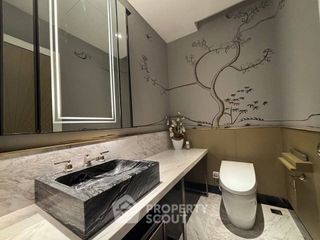 For rent 3 bedrooms condo in Khlong San, Bangkok